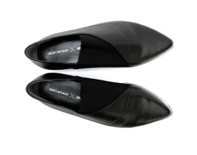 Issey Miyake Pointed Toe Flat Loafers in Black Leather with Silver Detail, EU39