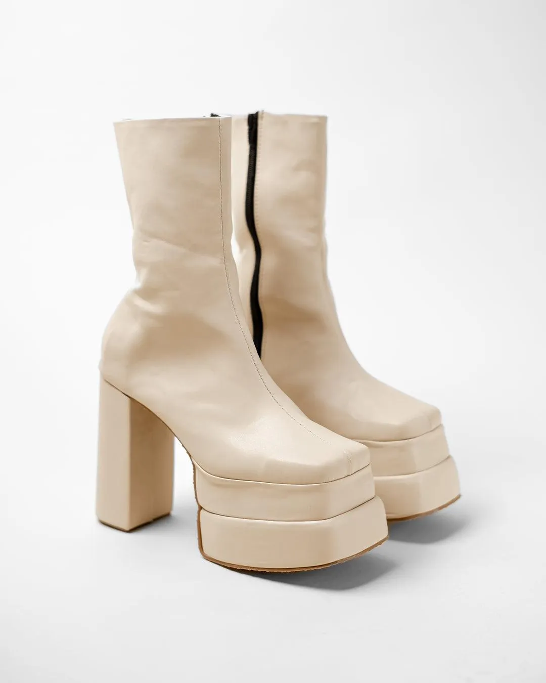 Littlebox Aevitas Platform Boots Offwhite