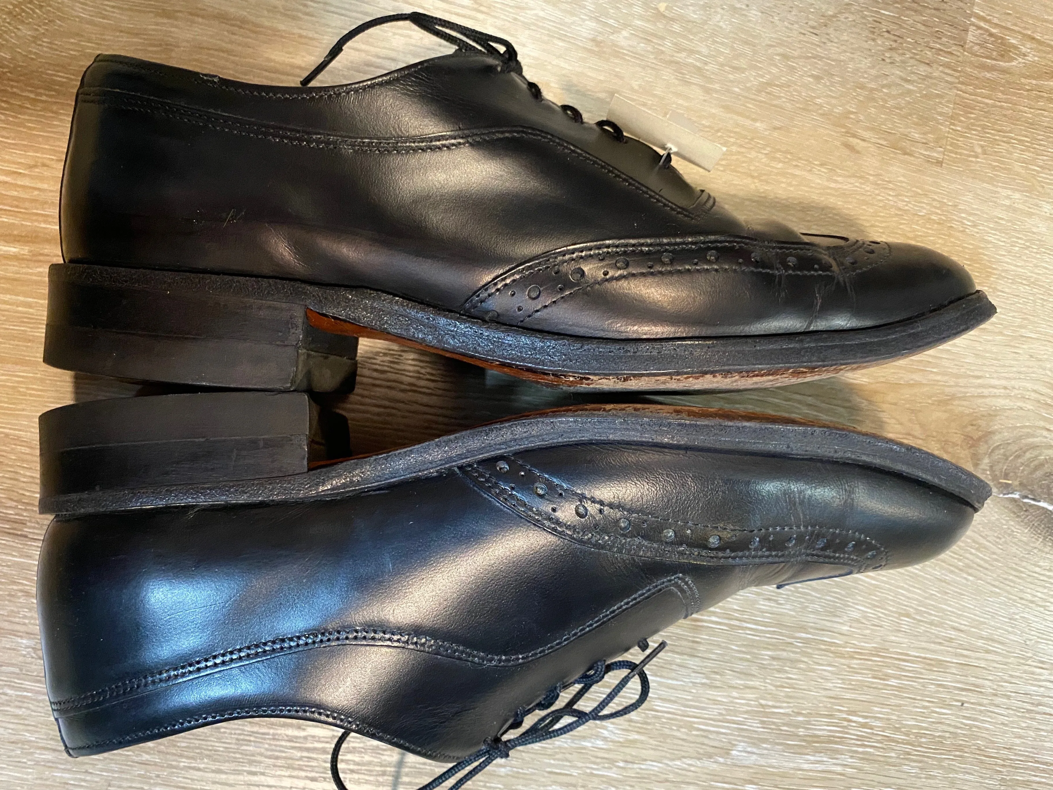 Wingtip Jarman Benchmark Oxford Shoes 7.5M 40/41 (Canada)